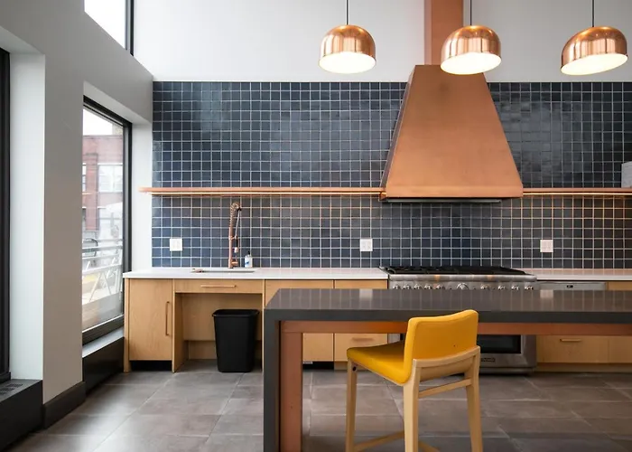 W Loop Studio W Gym Coworking Nr Uic Chi-751 * Chicago